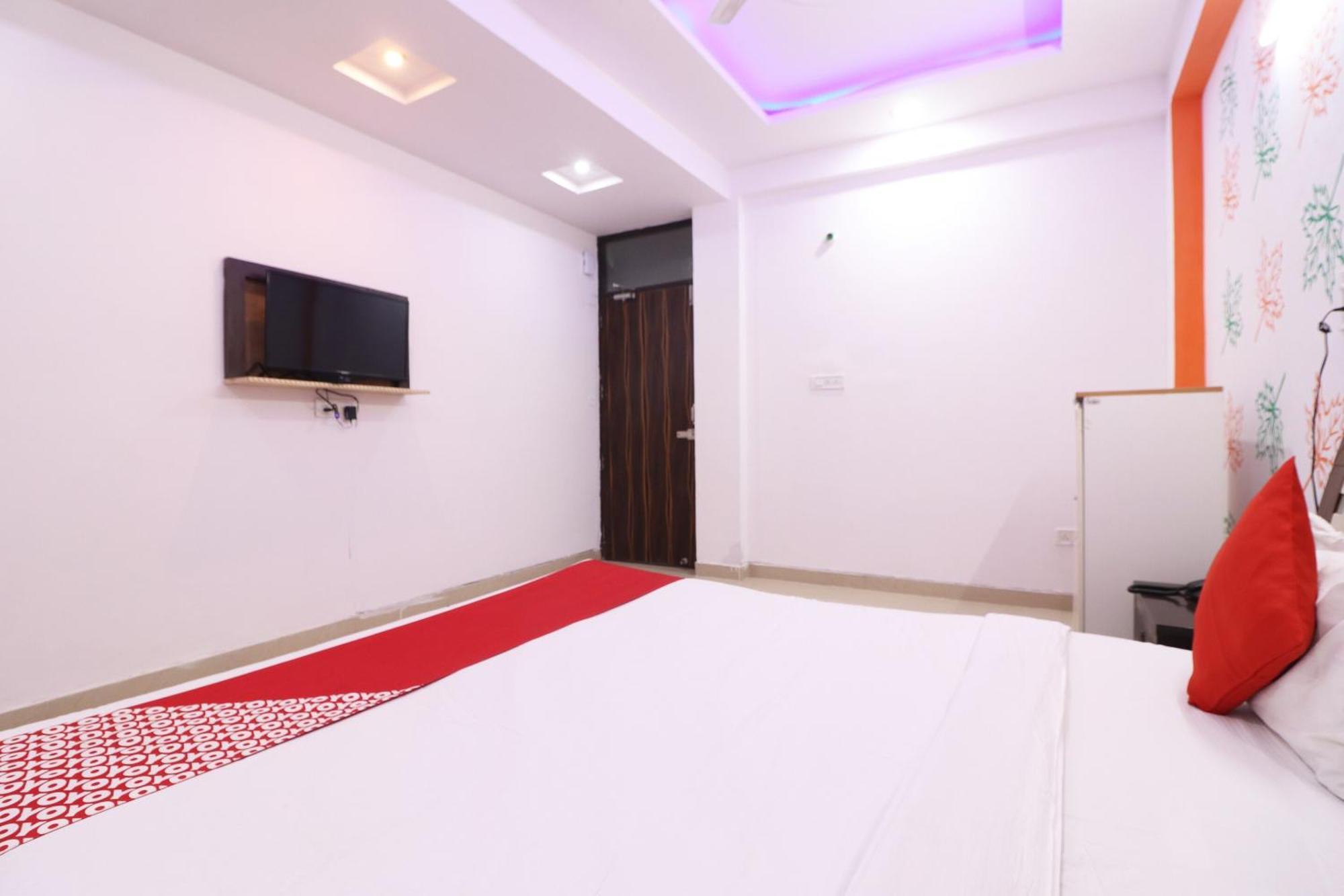 Hotel O Aaradhya Residency Noida Kültér fotó